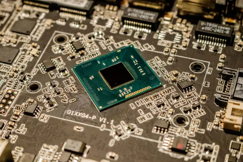 A microchip on a printed circuit board